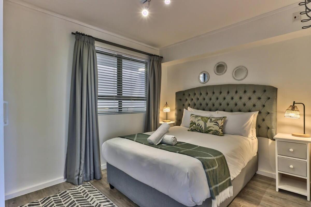 Gorgeous, Central, Secure- Foothills Of Table M! Apartamento *